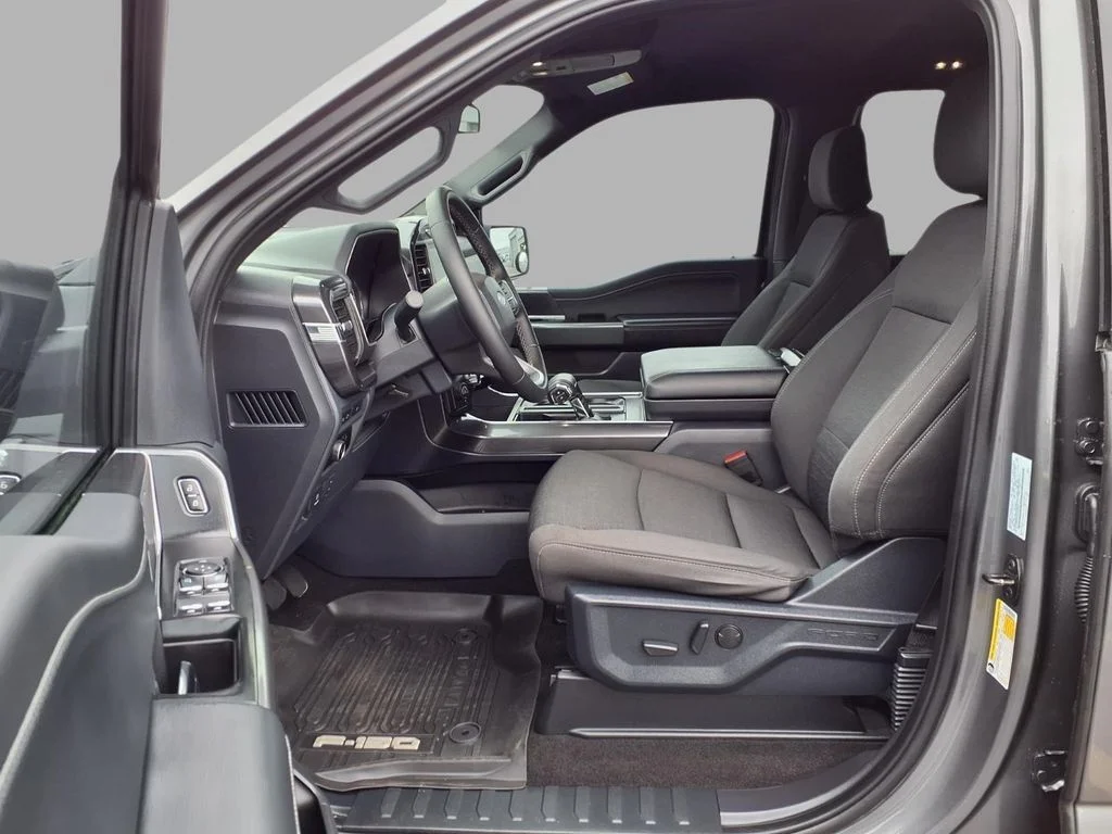 Used 2023 Gray Ford XLT image 23