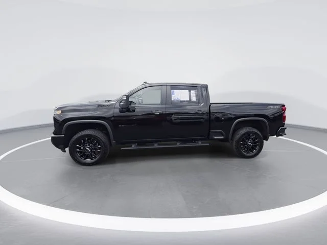 Used 2026 Black Chevrolet Custom image 5