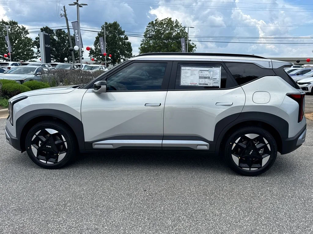 New 2027 Ivory Silver Kia EX image 6