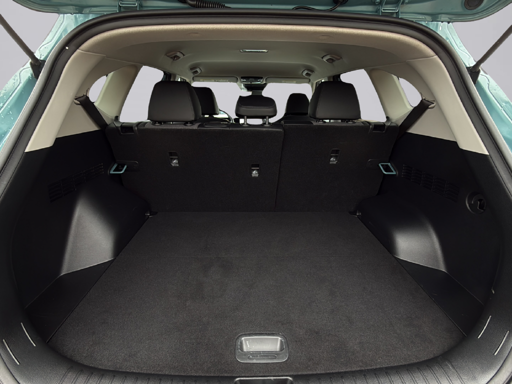 Used 2024 Pluton Blue/Black Roof Kia S image 29