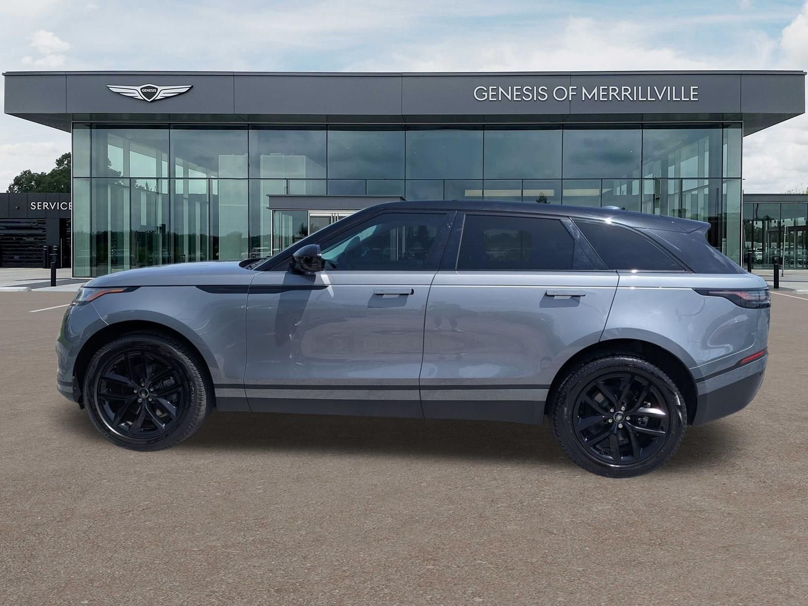 Used 2025  Land Rover S image 5