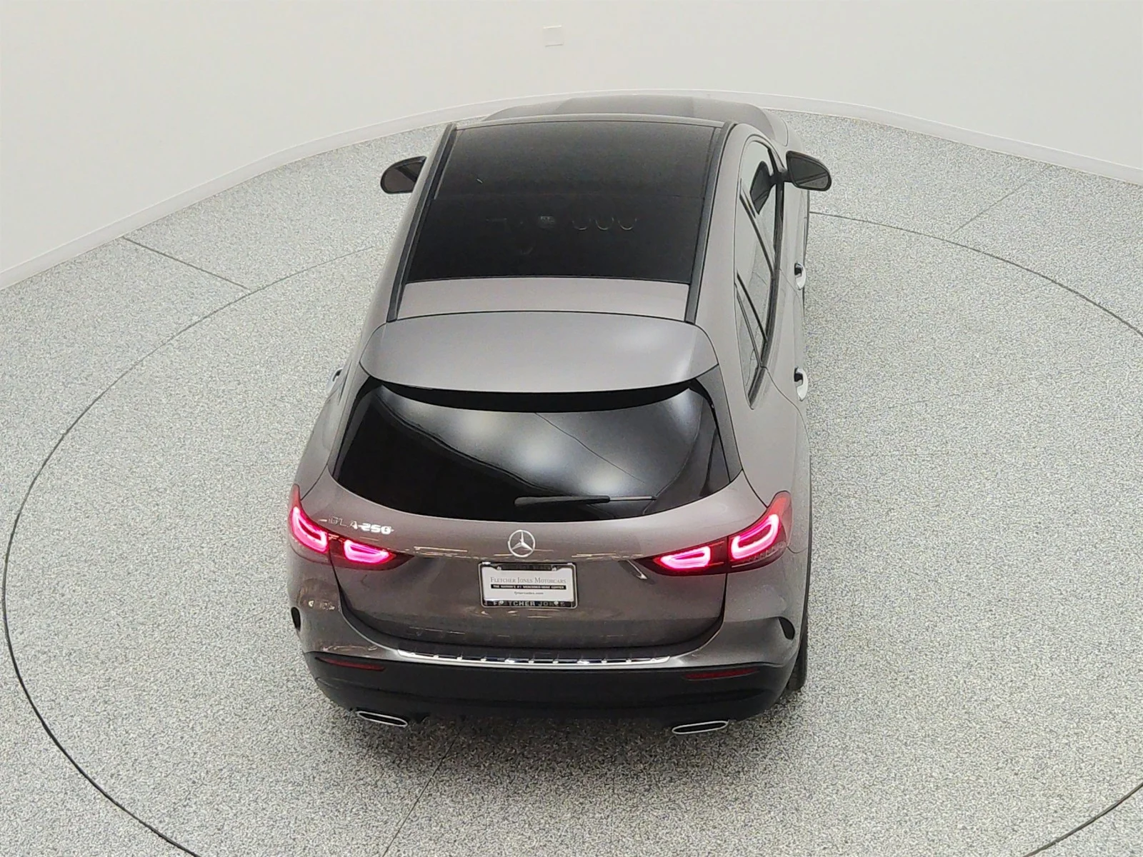 Used 2022 Mountain Grey Metallic Mercedes-Benz GLA 250 SUV image 27