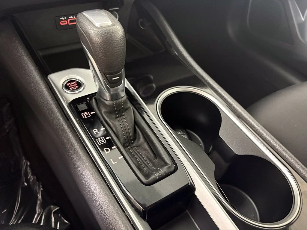 Used 2024 Silver Nissan 2.5 SV image 31