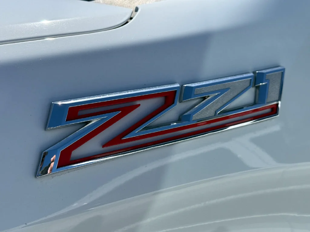 Used 2023 SUMMIT WHITE Chevrolet RST image 26