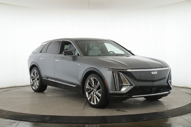 Used 2023 Cadillac LYRIQ Luxury with VIN 1GYKPMRK1PZ000475 for sale in Findlay, OH