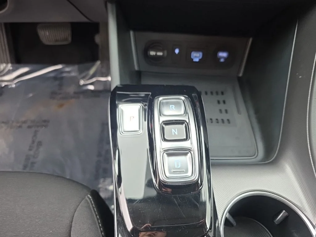 Used 2023 Red Hyundai SEL image 18
