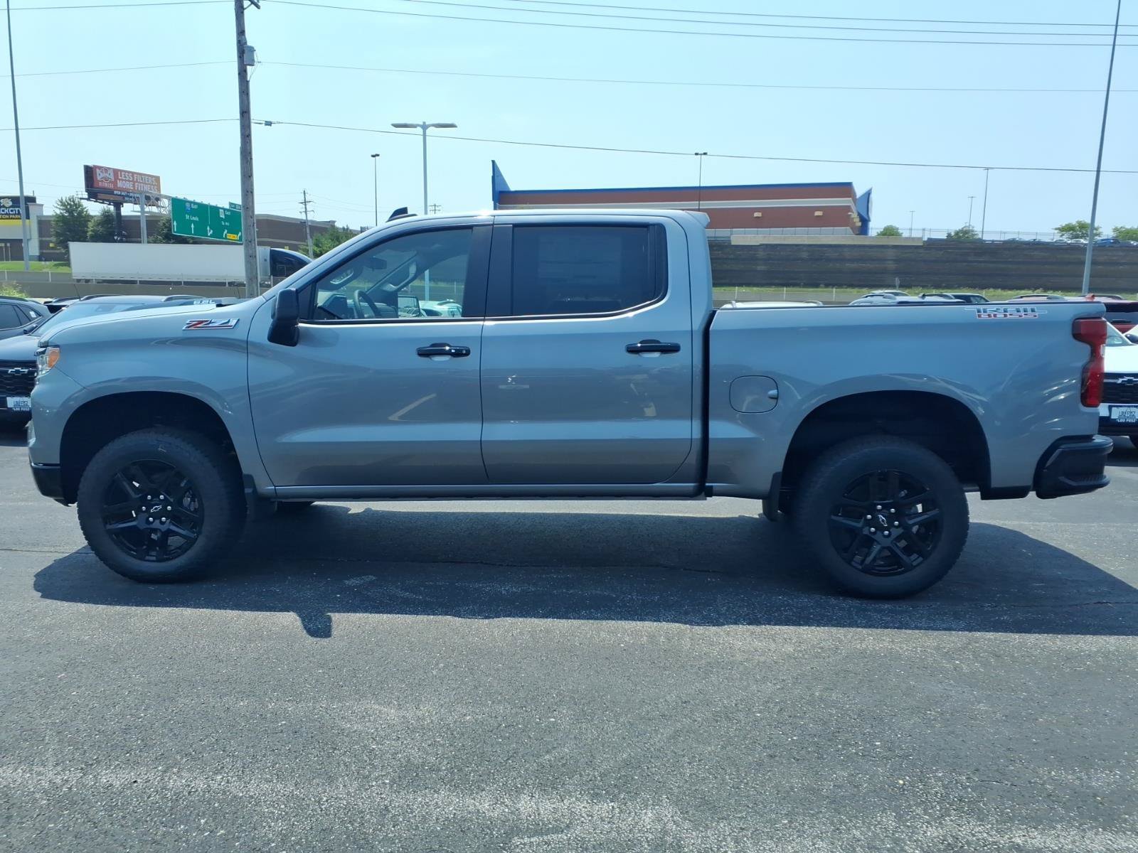 2026 Chevrolet Silverado 1500 LT Trail Boss - Photo 3
