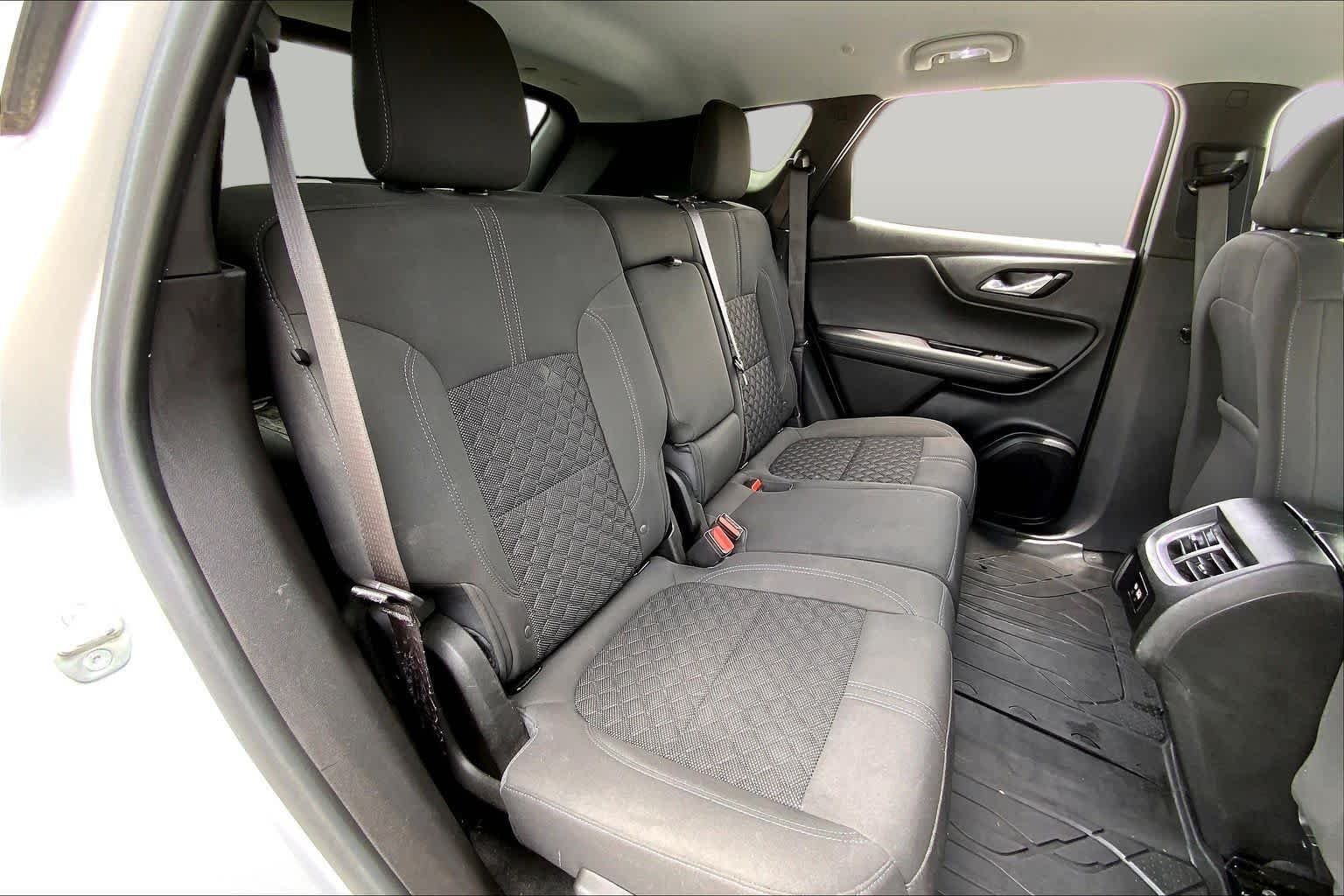 Used 2021 Silver Ice Metallic Chevrolet LT image 19