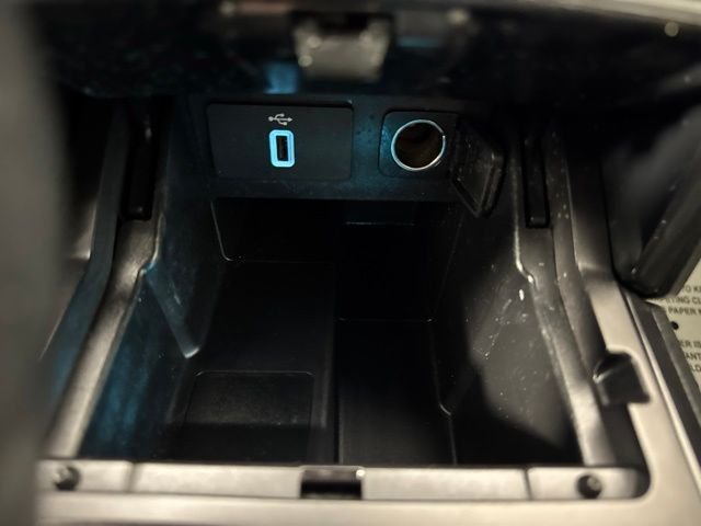 Used 2019 White Ford XLT image 17