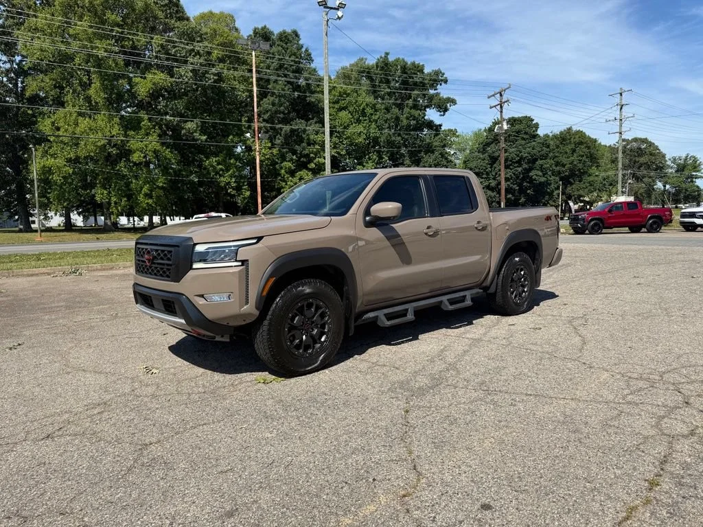 2023 Nissan Frontier PRO-4X Crew Cab 4X4's photo