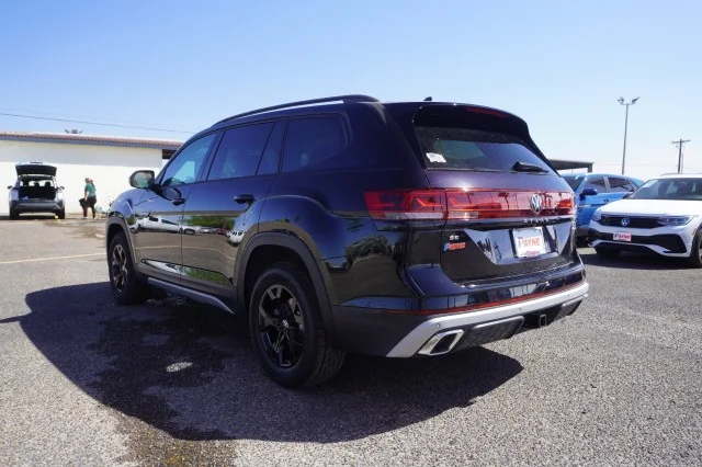 New 2026 Deep Black Pearl Volkswagen 2.0T Peak Edition image 11