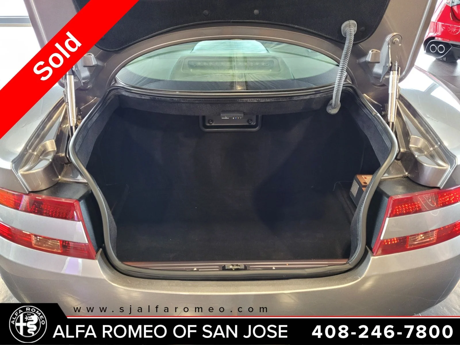 Used 2005 White Aston Martin Base image 26