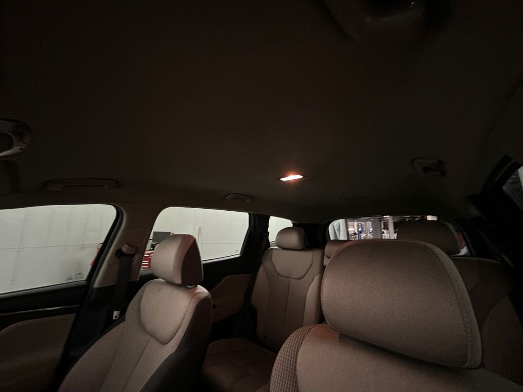 Used 2023 Black Hyundai SEL image 25