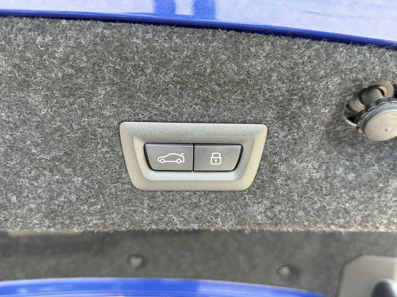 New 2027 Portimao Blue Metallic BMW 430i image 11