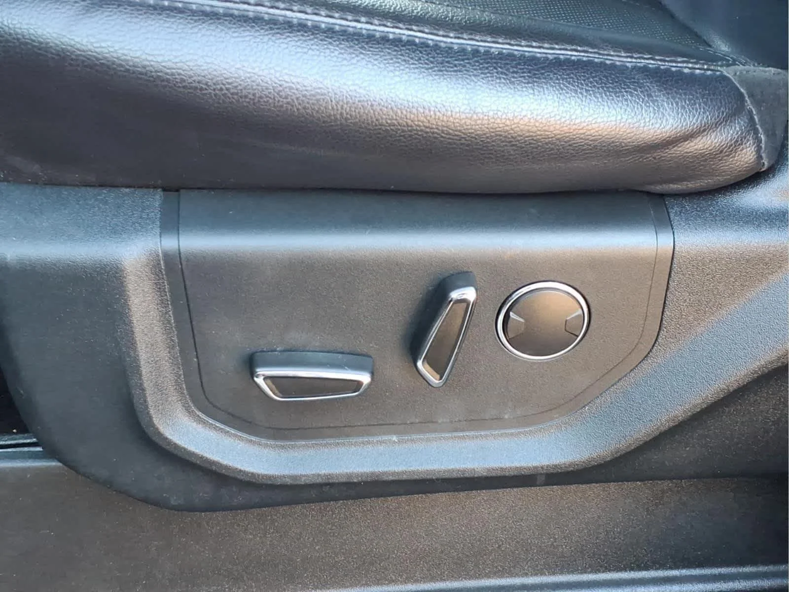 Used 2020 Agate Black Ford Limited image 17