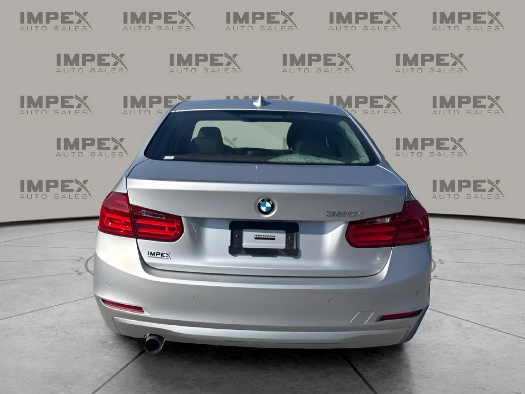 Used 2015 Silver BMW 320i image 4