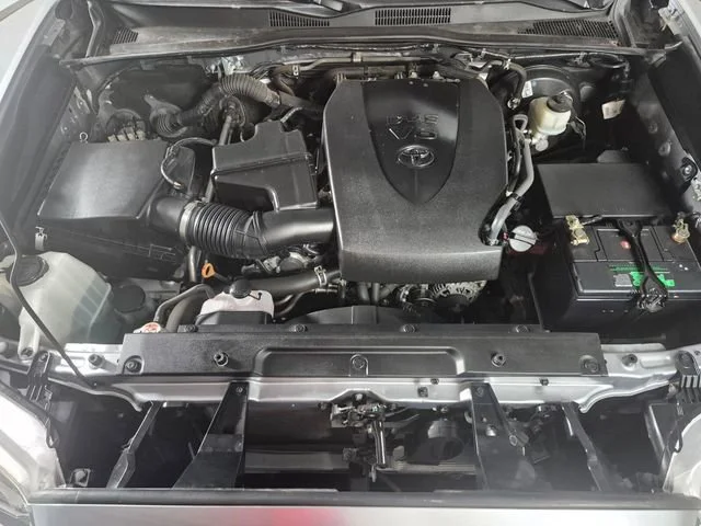 2019 Toyota Tacoma SR5 - Photo 8