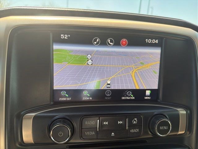 Used 2015 White Diamond Tricoat GMC Denali image 28