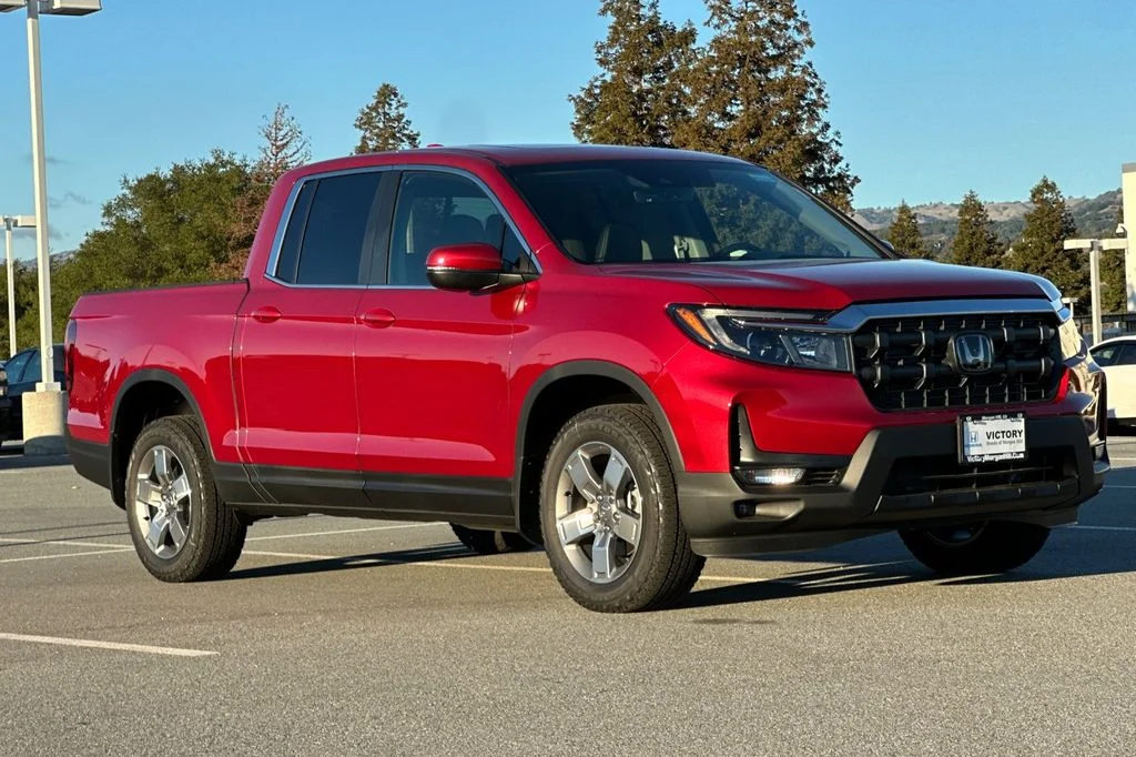 New 2026 Radiant Red Metallic II Honda RTL image 2
