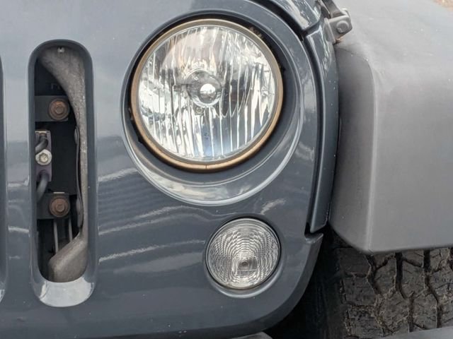 Used 2016 Black Jeep Unlimited Sport image 9