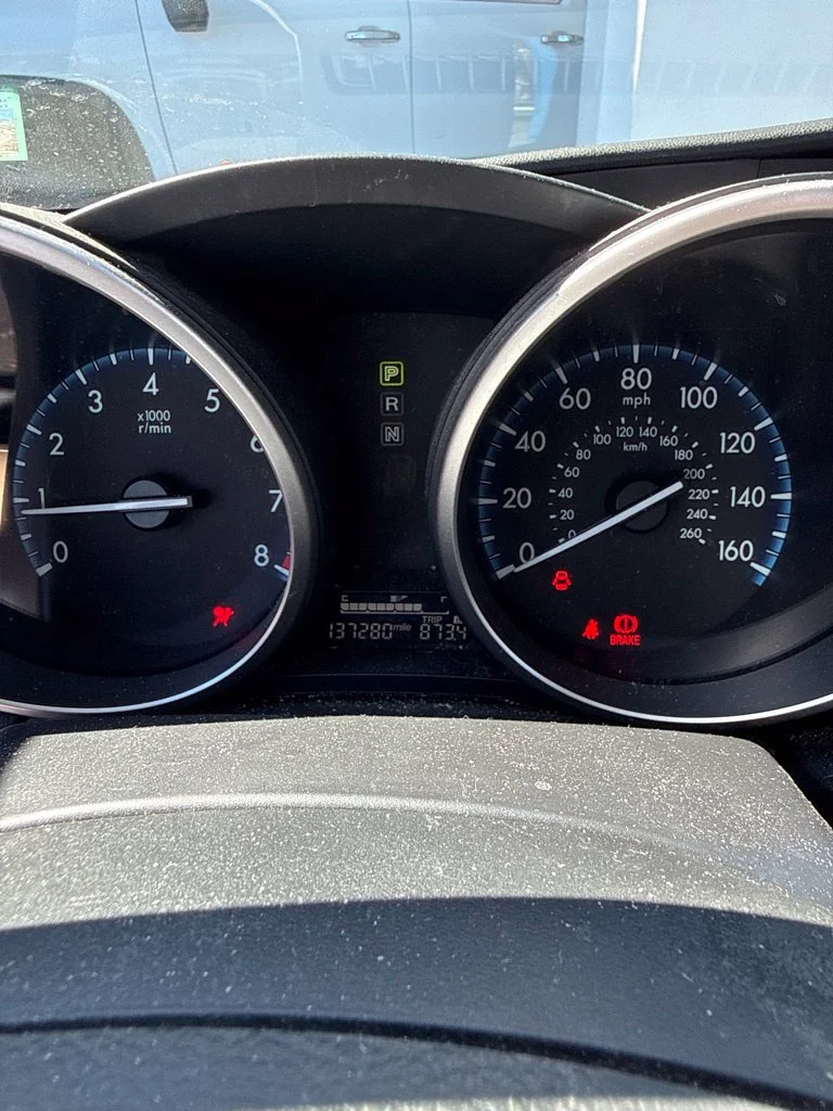 Used 2013  Mazda i Touring image 3