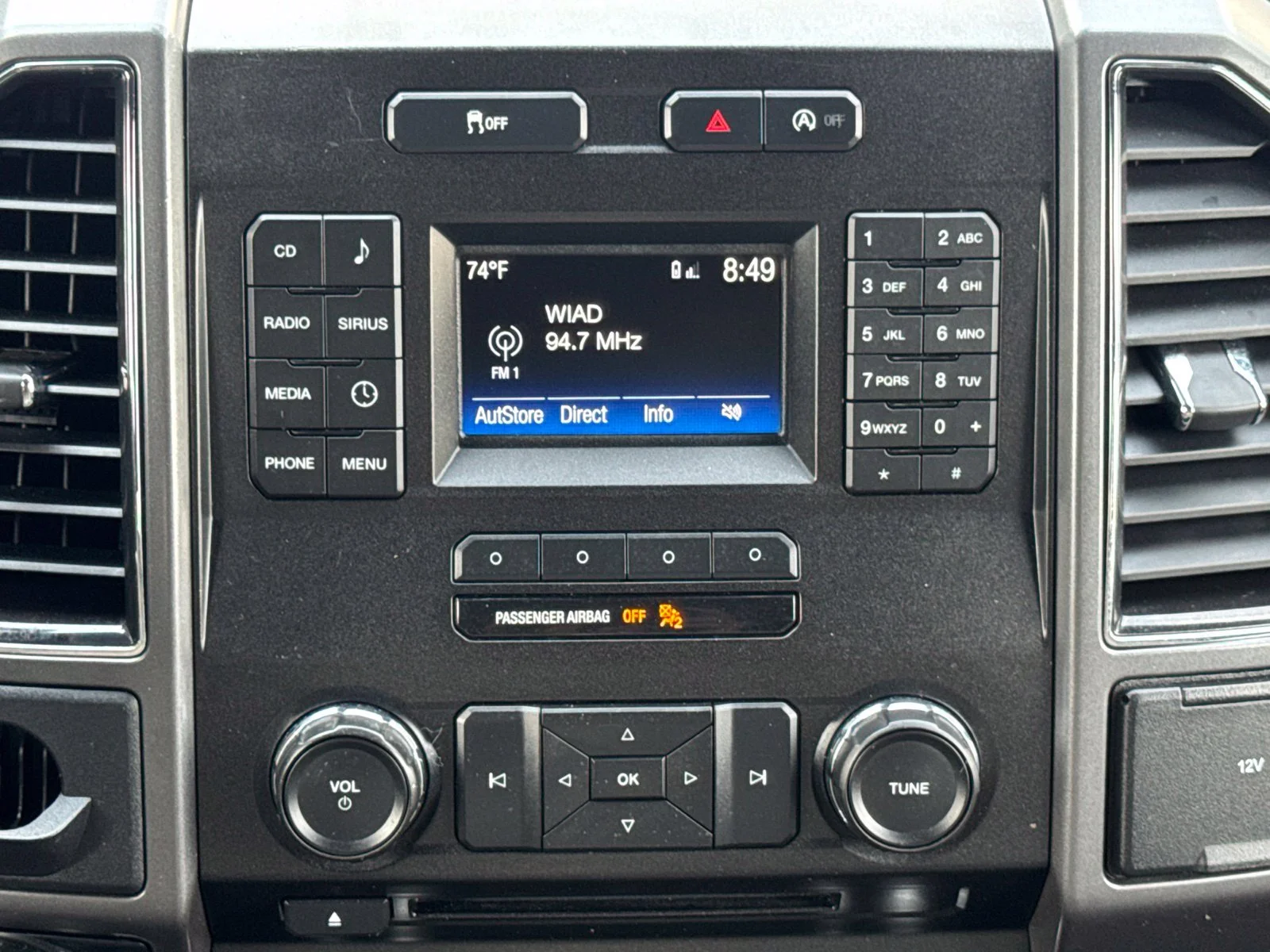 Used 2017 Oxford White Ford XLT image 29