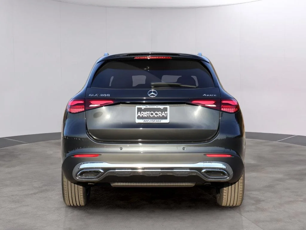Certified Used 2026 Graphite Gray Metallic Mercedes-Benz GLC 300 image 6