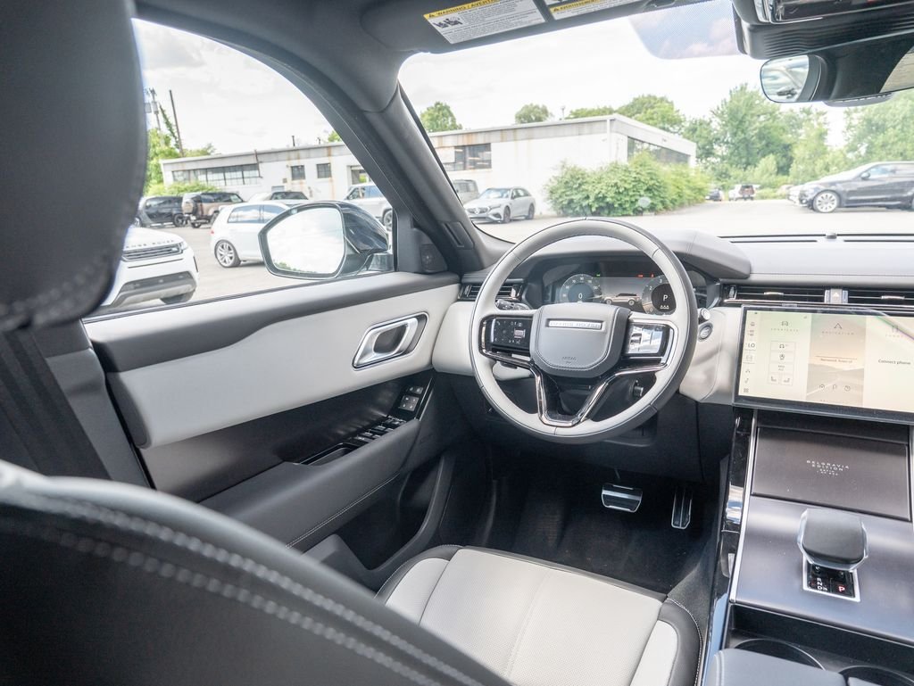 New 2026 Green Land Rover  image 18