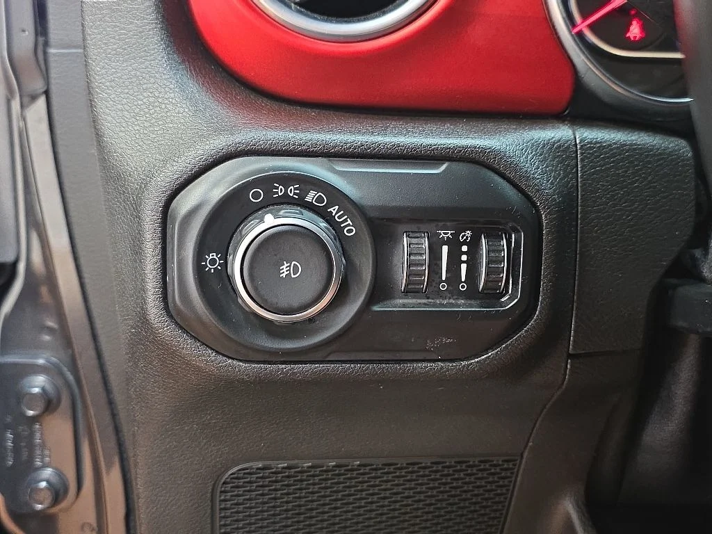 Used 2019 Gray Jeep Unlimited Rubicon image 23