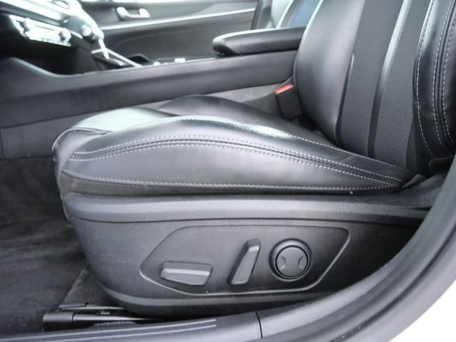 Certified Used 2022 White Kia GT-Line image 17