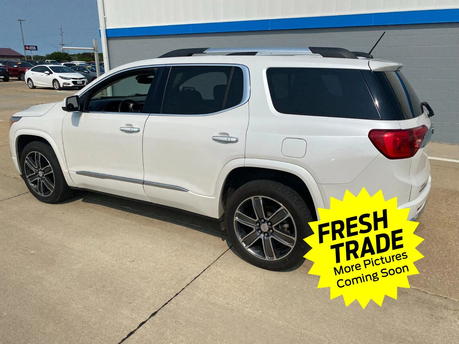 Used 2017 GMC Acadia Denali with VIN 1GKKNXLS2HZ214094 for sale in Charles City, IA