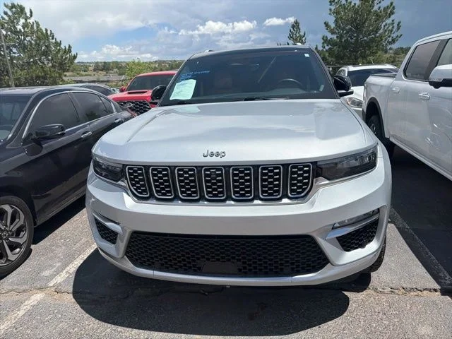 Used 2023 Silver Jeep Summit Reserve image 2