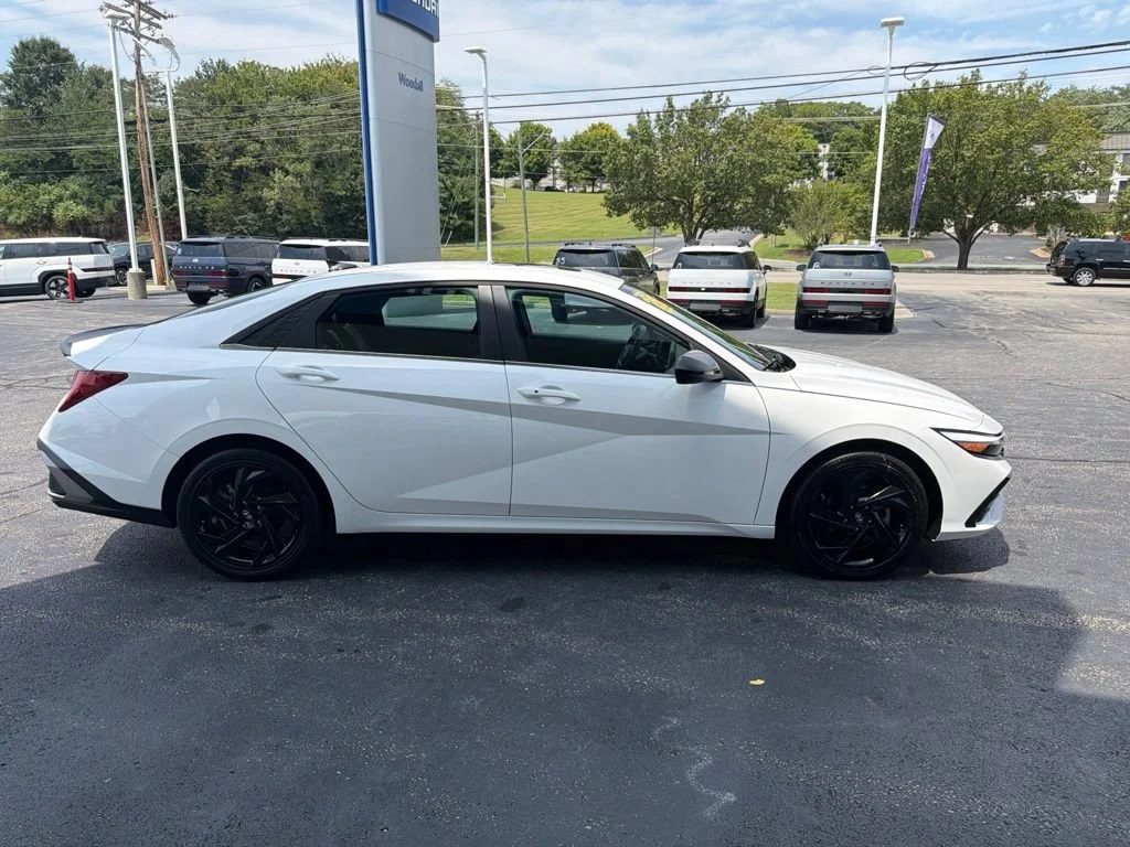 Used 2026 White Hyundai SEL Sport Premium image 4