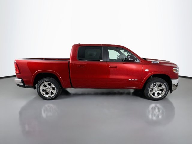 New 2027 Molten Red Pearl-Coat Exterior Paint RAM Big Horn/Lone Star image 8