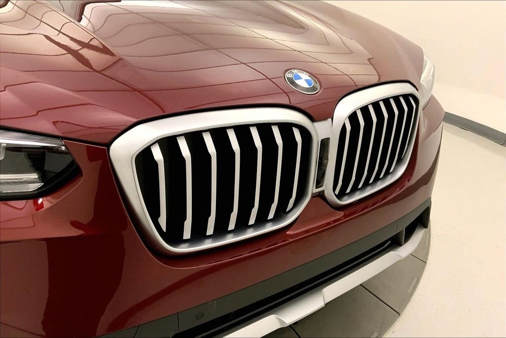 Used 2023 Aventurin Red Metallic BMW  image 29