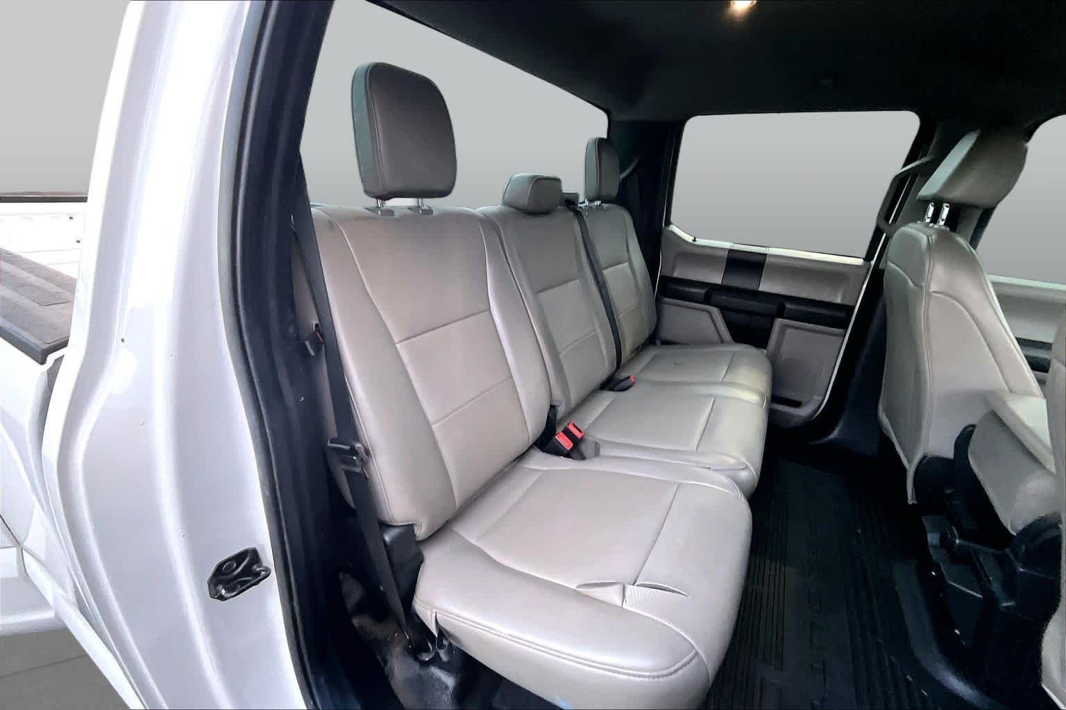 Used 2020 Oxford White Ford XL image 19