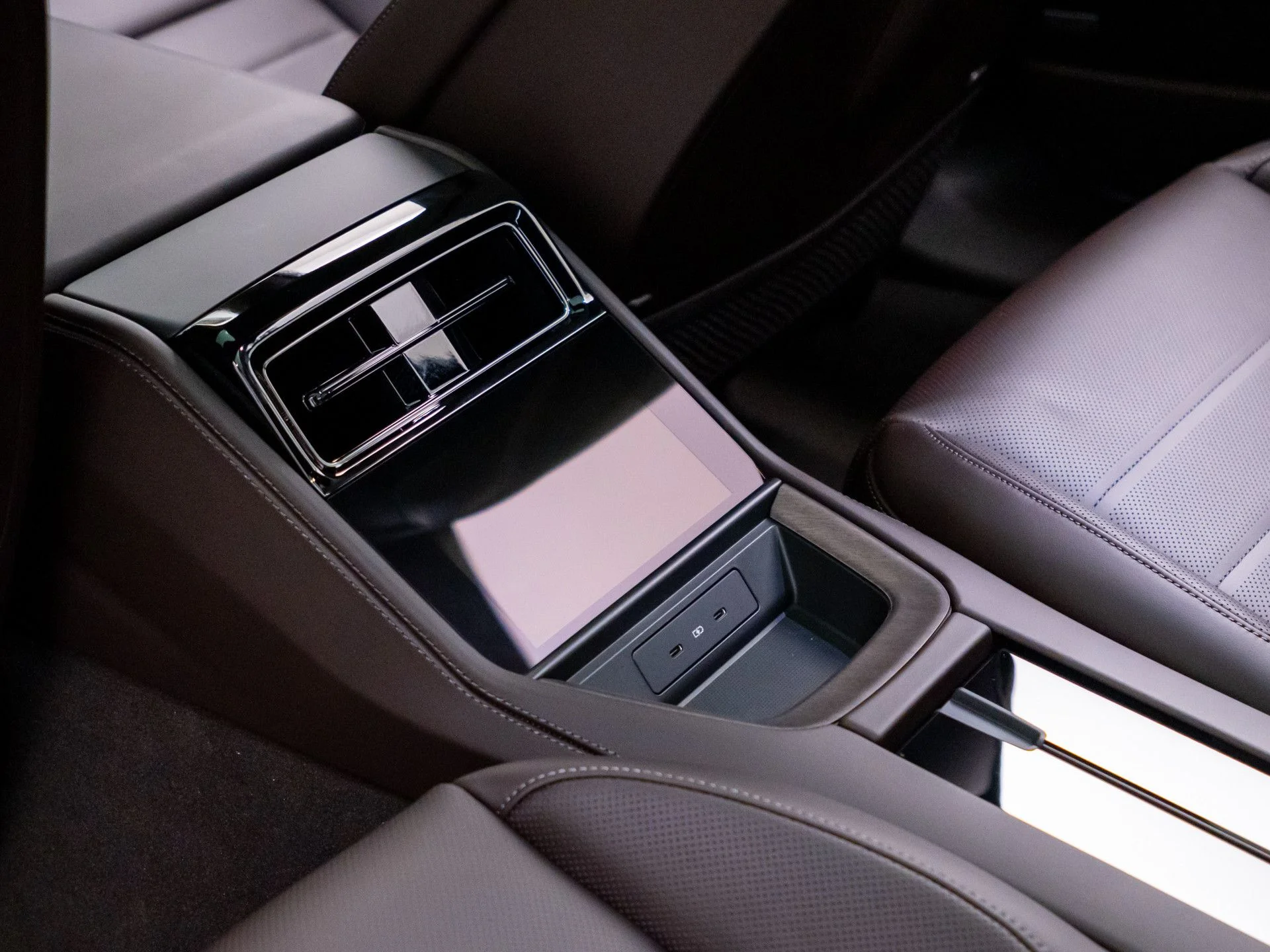 New 2026 Silver Porsche 4 image 19