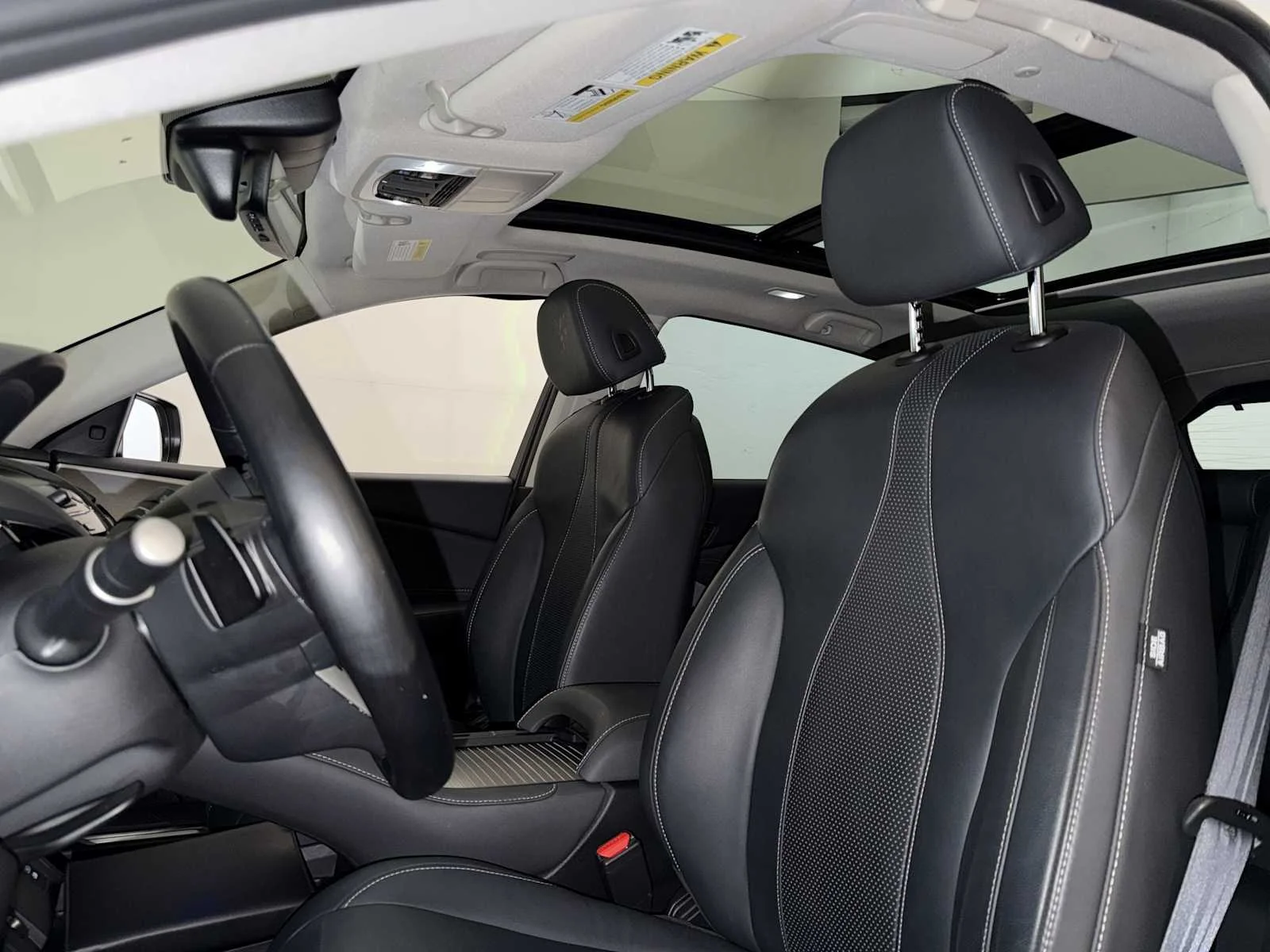 Used 2023 Platinum White Pearl Acura w/Technology Package image 20