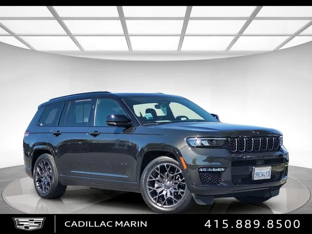 Used 2024 Gray Jeep Summit image 1