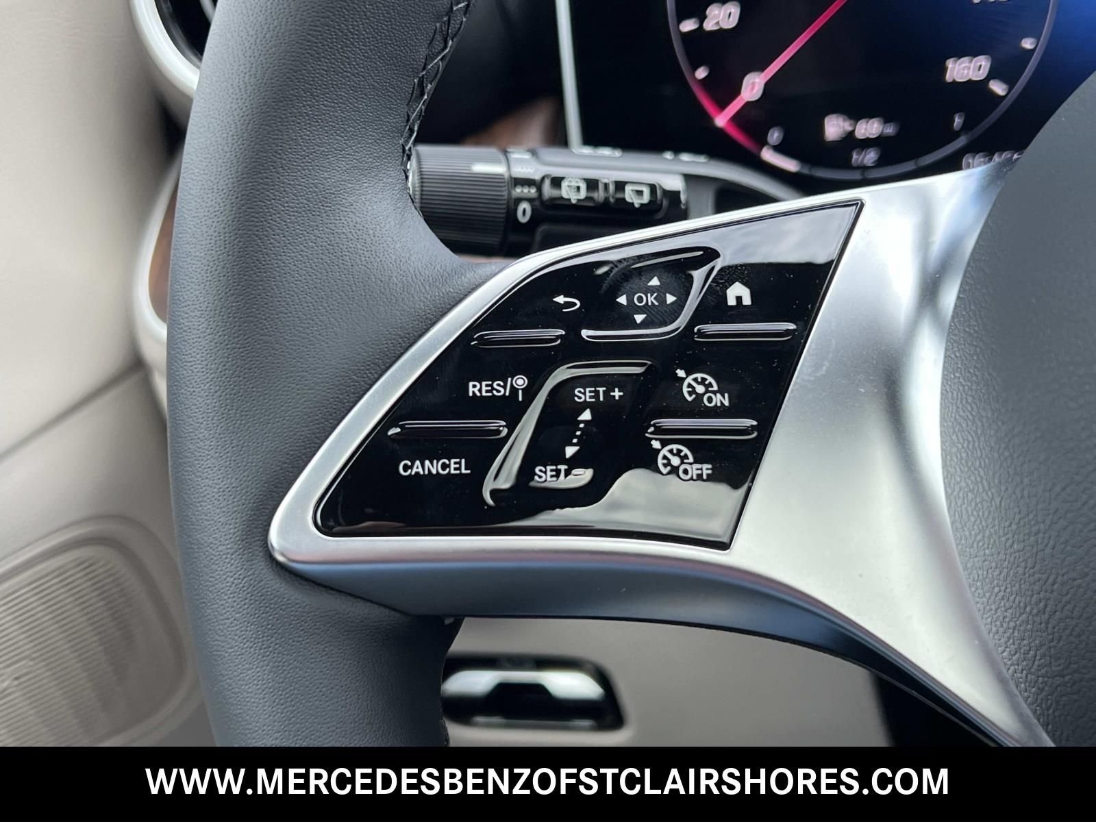 New 2026 Polar White Mercedes-Benz GLC 300 image 28