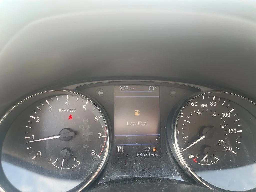 Used 2019 Gray Nissan S image 12