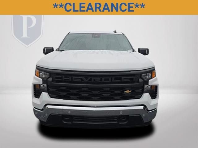 New 2026 Summit White Chevrolet WT image 13