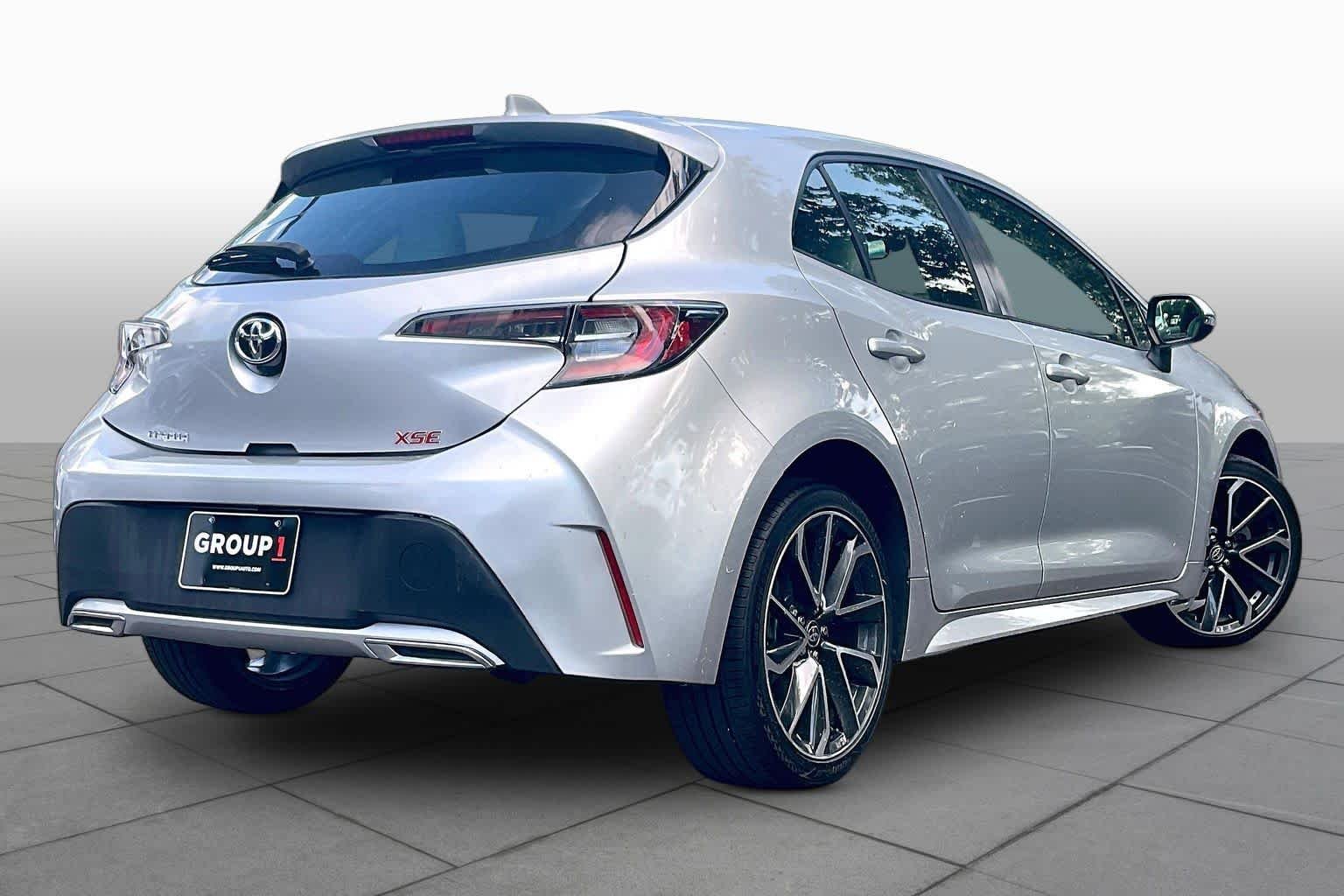 Used 2019 Classic Silver Metallic Toyota XSE image 12