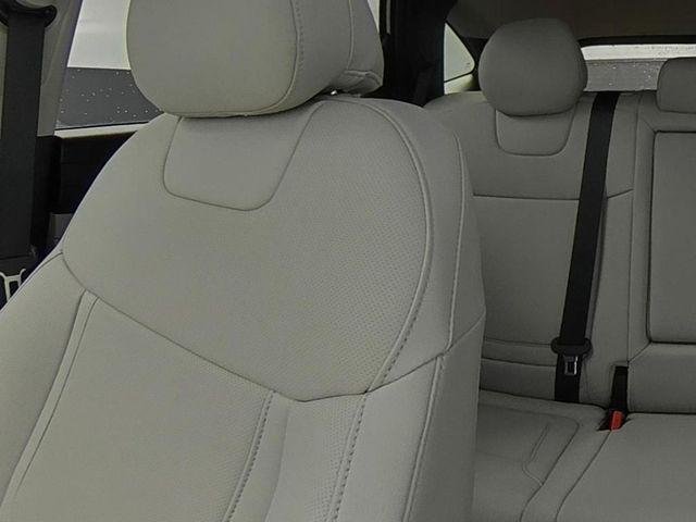 New 2026 White Hyundai SEL Premium AWD image 40