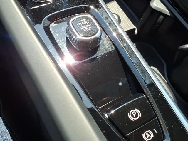 2025 Volvo XC60 Plus - Photo 14