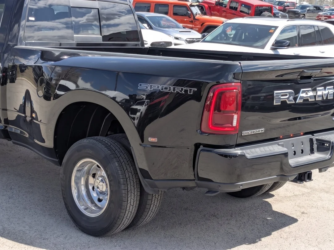 New 2026 Black RAM Big Horn - - 6.7L Cummins HO  - Lvl 2 Plus Grp  - Max Tow Pkg  - DRW & More! image 10