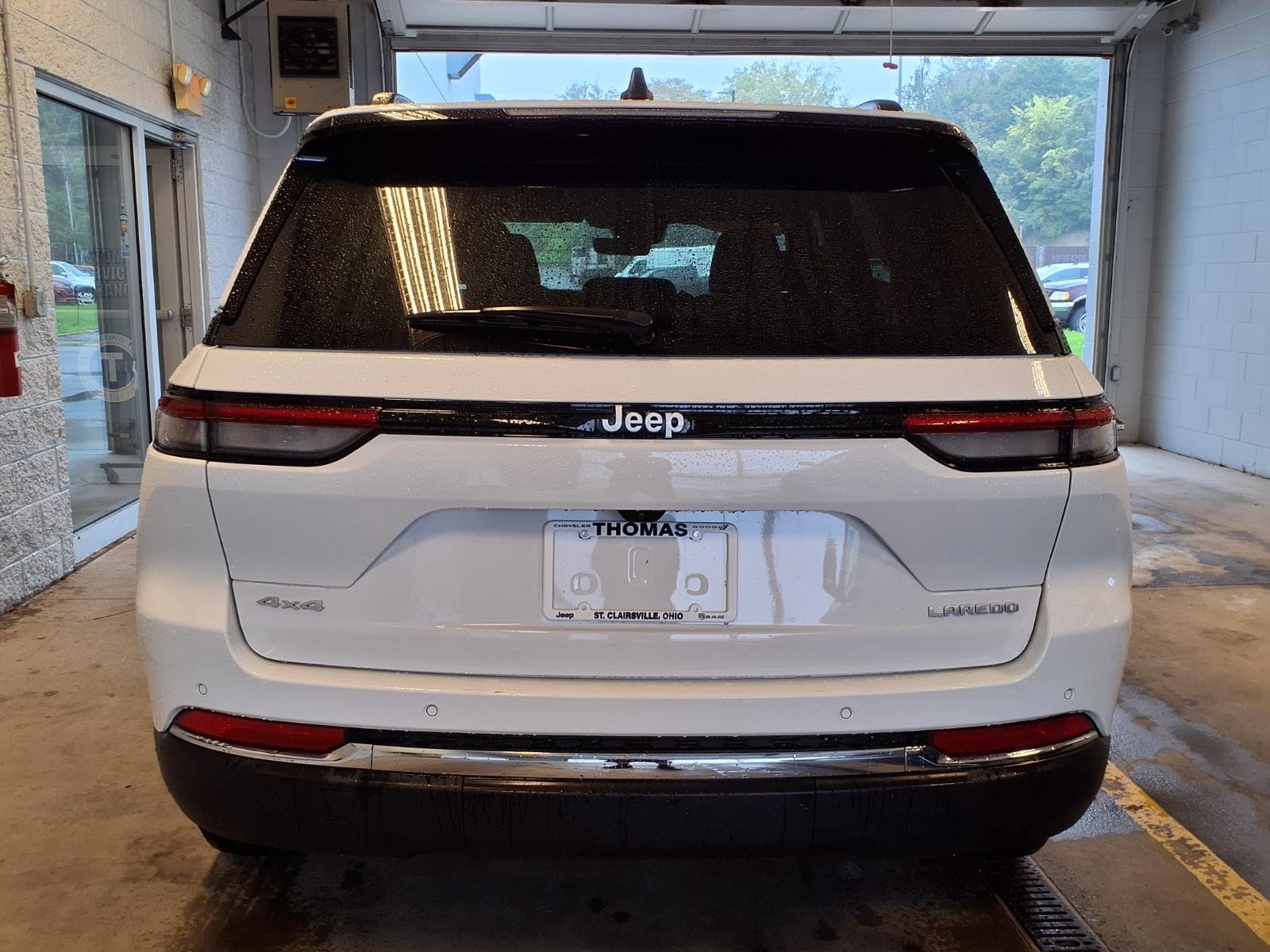 Certified Used 2025 Bright White Clear Coat Jeep Laredo X image 4