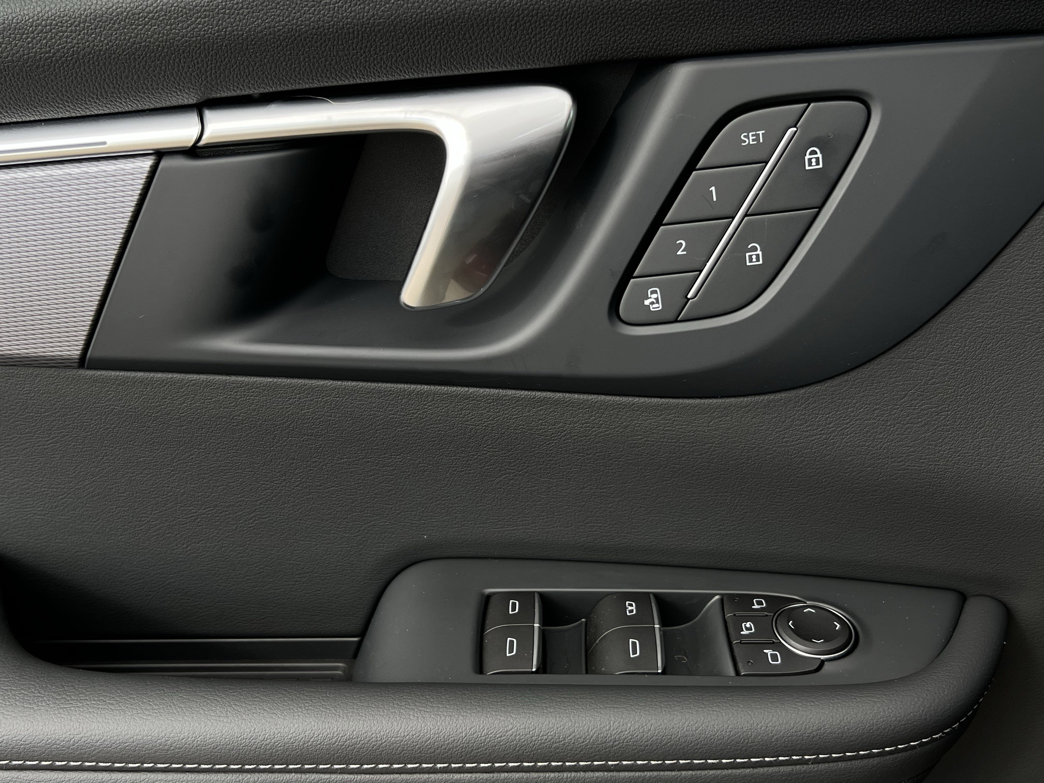 2026 Buick Enclave Sport Touring - Photo 23