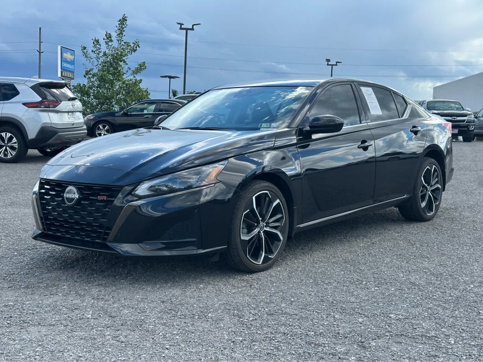 2023 Nissan Altima 2.5 SR AWD photo
