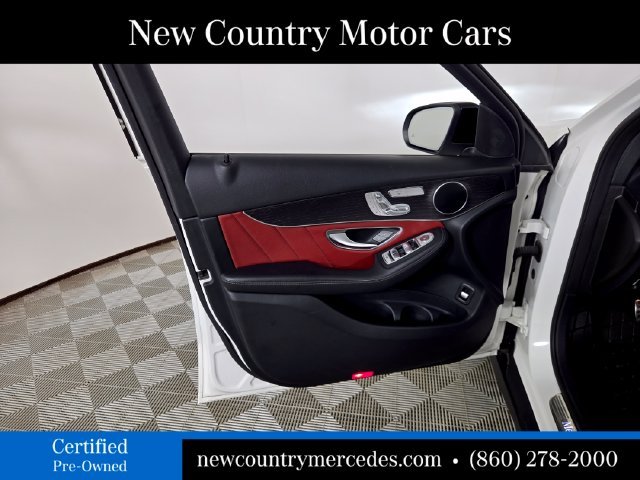 Used 2022  Mercedes-Benz GLC 300 image 19